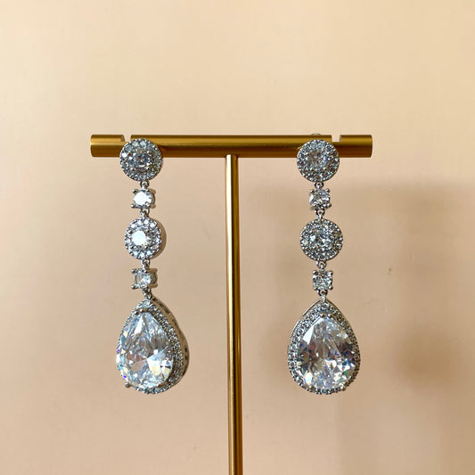 ARETES LARGO TIPO LAGRIMA SILVER