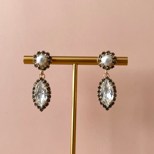 ARETES MARQUISE OVAL PERLA & CLEAR
