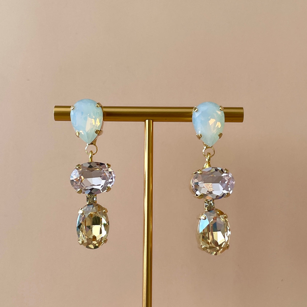 ARETES ROC OVAL  GOTA OPAL, ROSA & DORADO