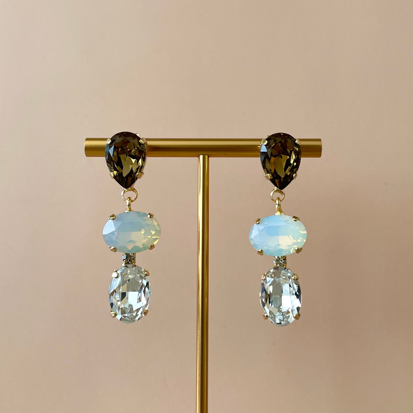 ARETES ROC OVAL GOTA CAFE, OPAL & CLEAR