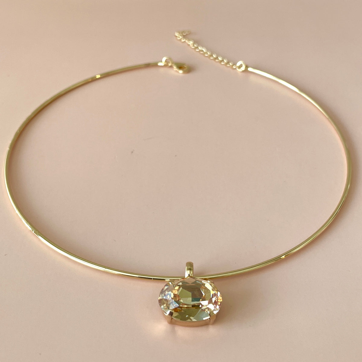 COLLAR MADRID DIJE OVAL DORADO