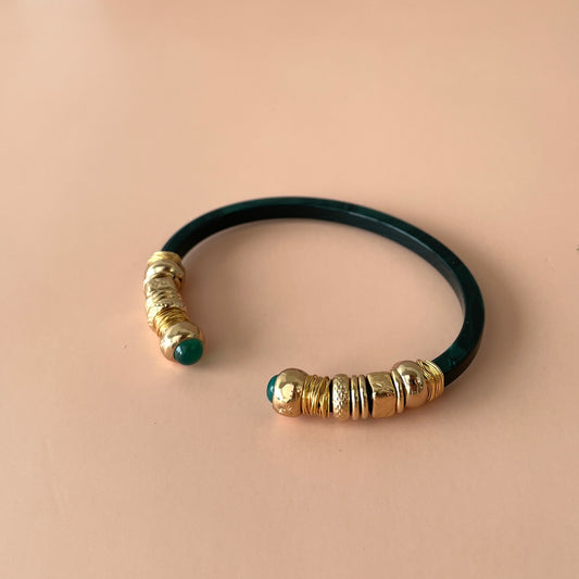 BRAZALETE SARI VERDE CON AROS GOLD -VERDE