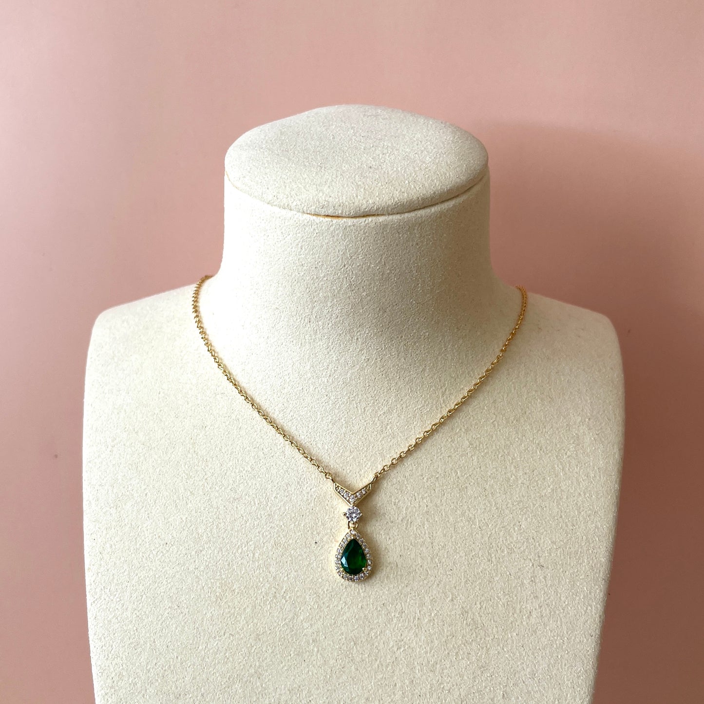 COLLAR GOTA MINI VERDE CON PUNTO