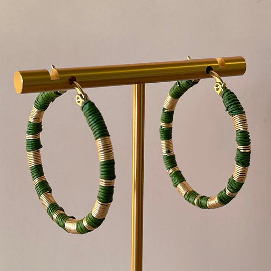 ARRACADAS WERREGUE DROP HOOPS VERDE OLIVA