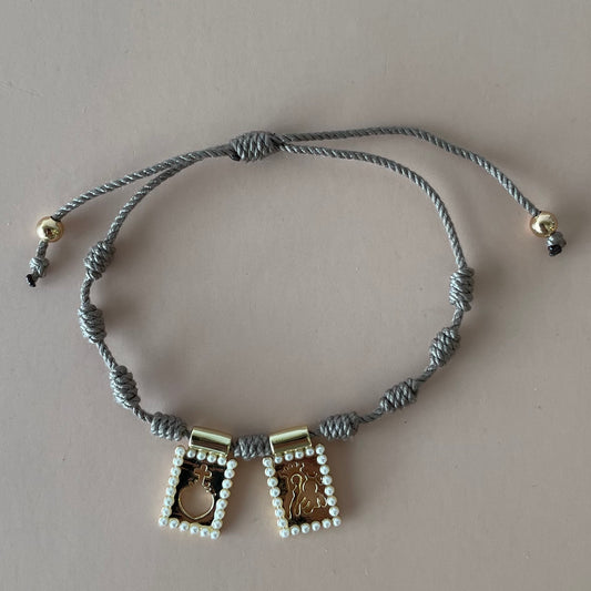 PULSERA ESCAPULARIO MARCO PERLITAS HILO GRUESO CAFE