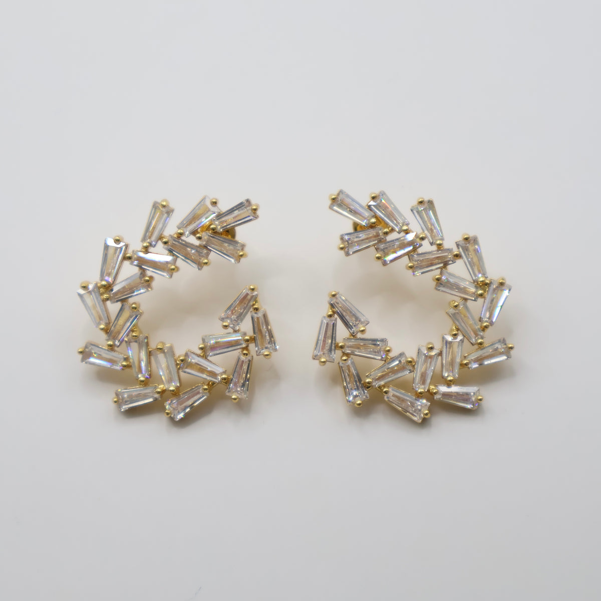 ARETES MEDIA LUNA BAGUETTE CLEAR