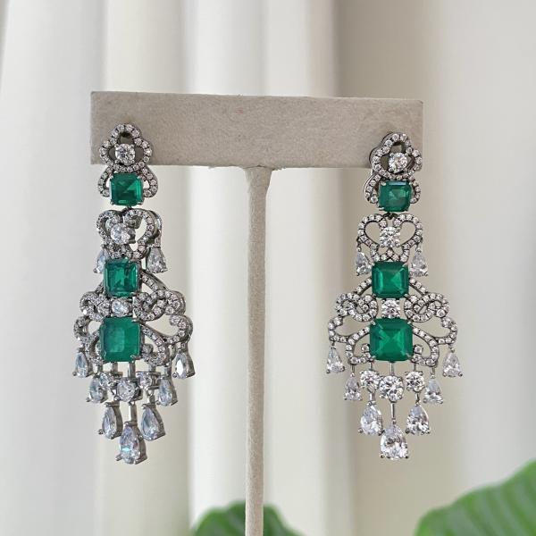 ARETES EMMY EMERALD