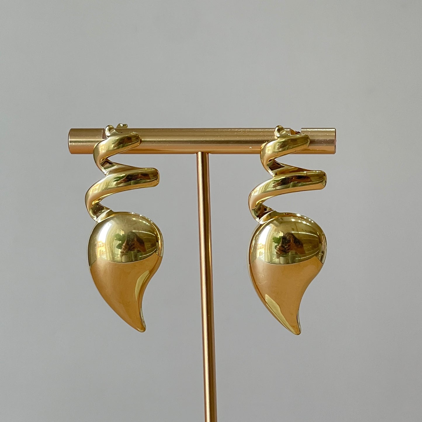 ARETES GOTA SERPENTINA