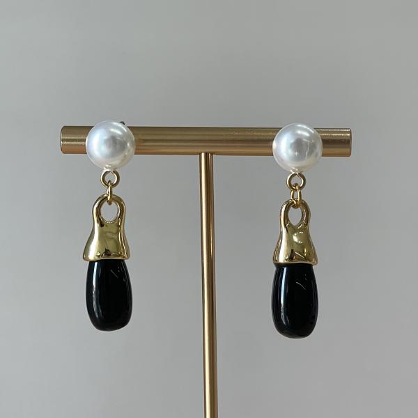 ARETES DIONE NEGRO CON PERLA