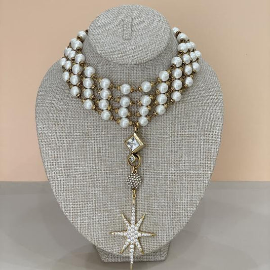 CHOKER ASTRAL DE PERLAS CON DIJE DE ESTRELLA BELEN CON CRISTAL