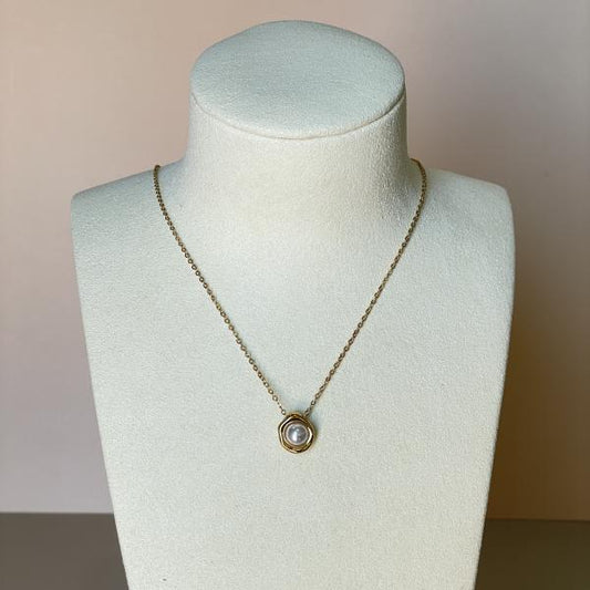 COLLAR CON PERLITA