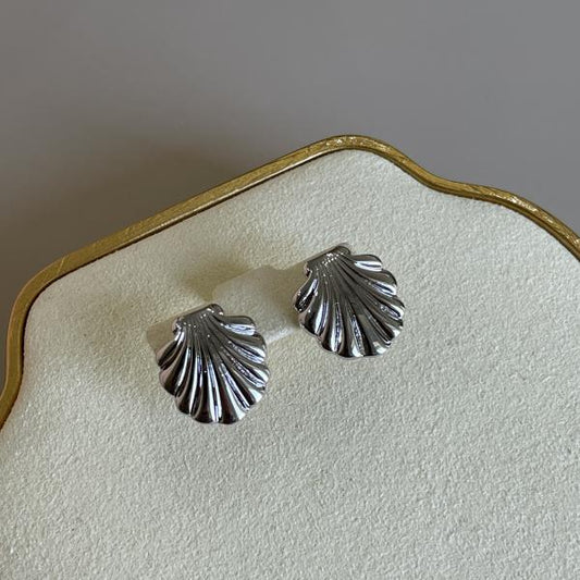 ARETES CONCHA SILVER