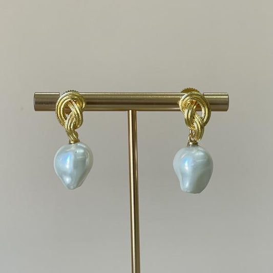 ARETES HEM BAROQUE PEARL III