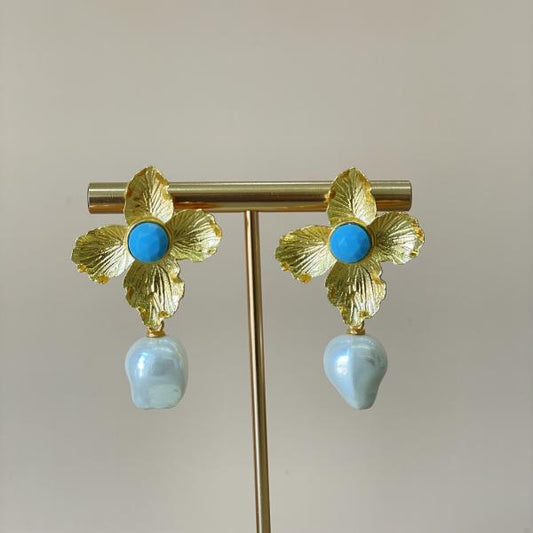 ARETES TURQUOISE GEMSTONE & BOROQUE PEARL