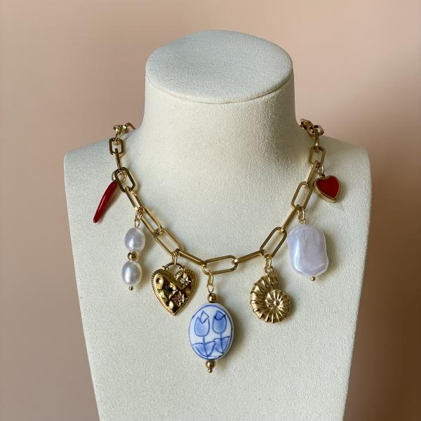 COLLAR FLORES CON CORAZON Y CONCHA