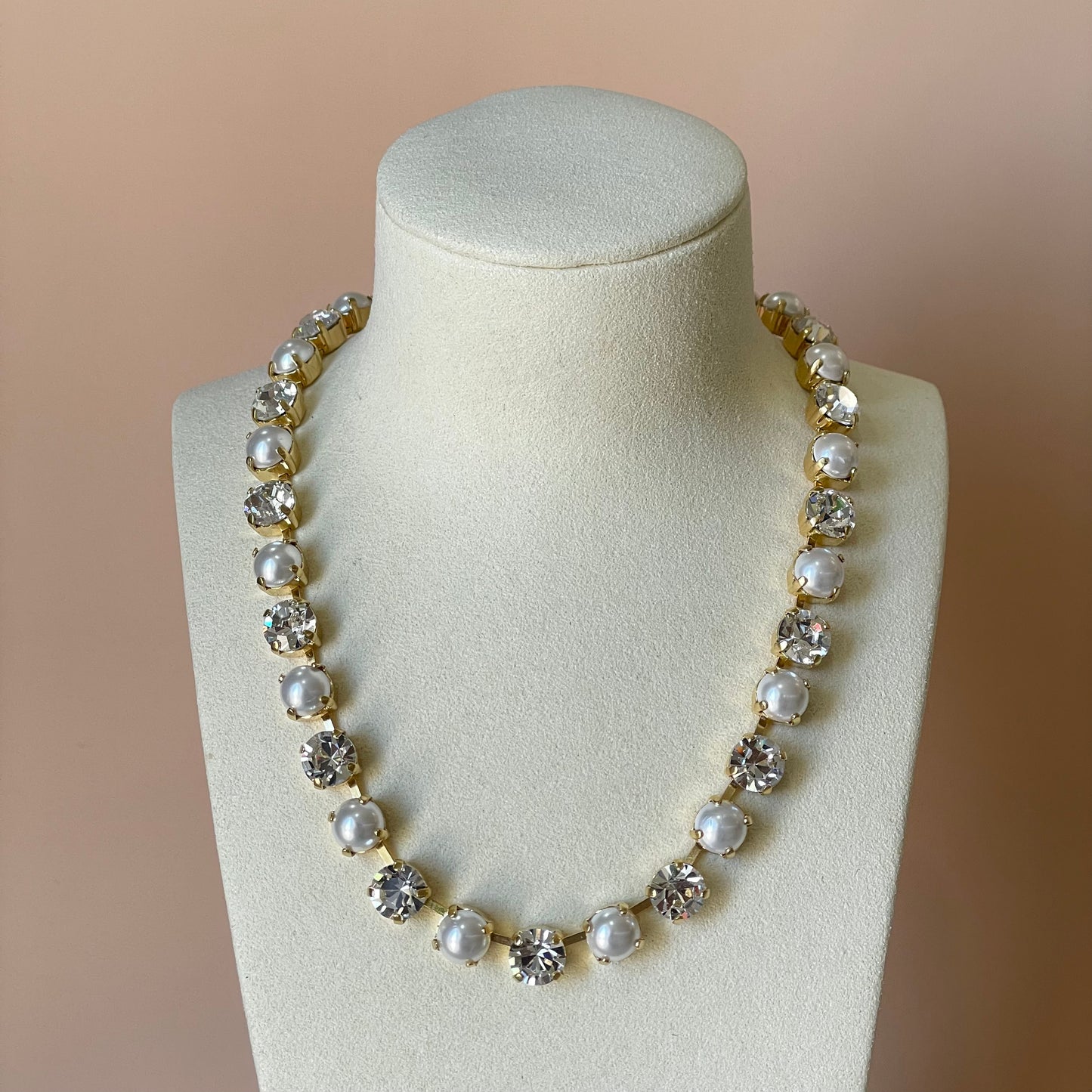 COLLAR SHINE PERLA Y CRISTAL CLEAR