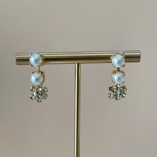 ARETES DALIA PERLA FLOR CLEAR