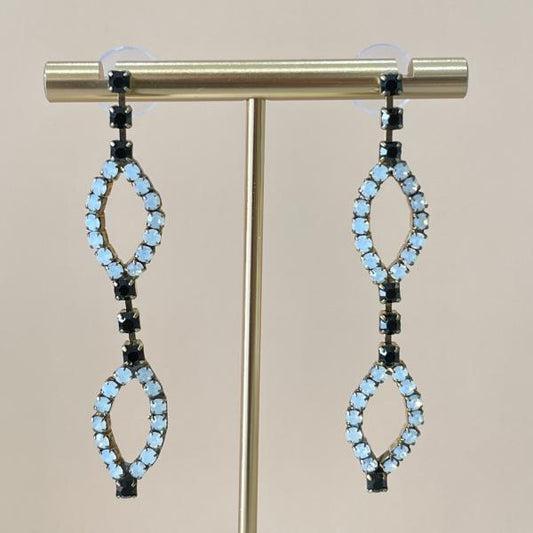 ARETES PEGONITA BLANCO Y NEGRO
