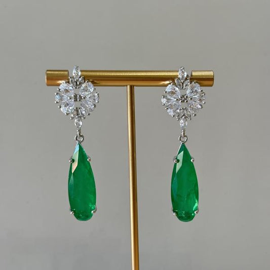 ARETES LOIS DROP EMERALD