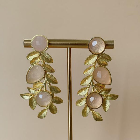 ARETES HOJITAS -CUARZO ROSA