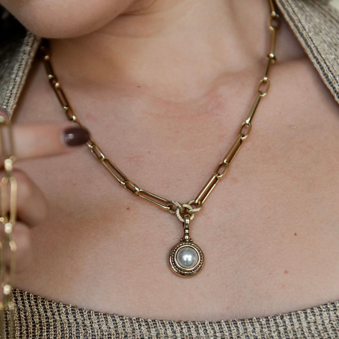 COLLAR SHIELDED PERLA