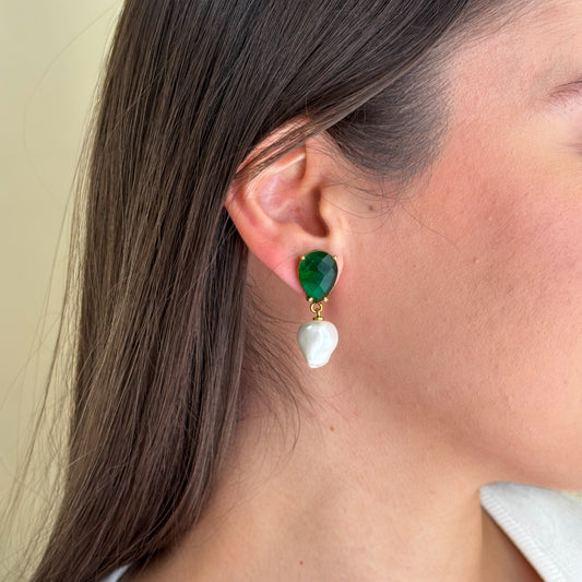 ARETES EMERALD HYDRO & BAROQUE PEARL