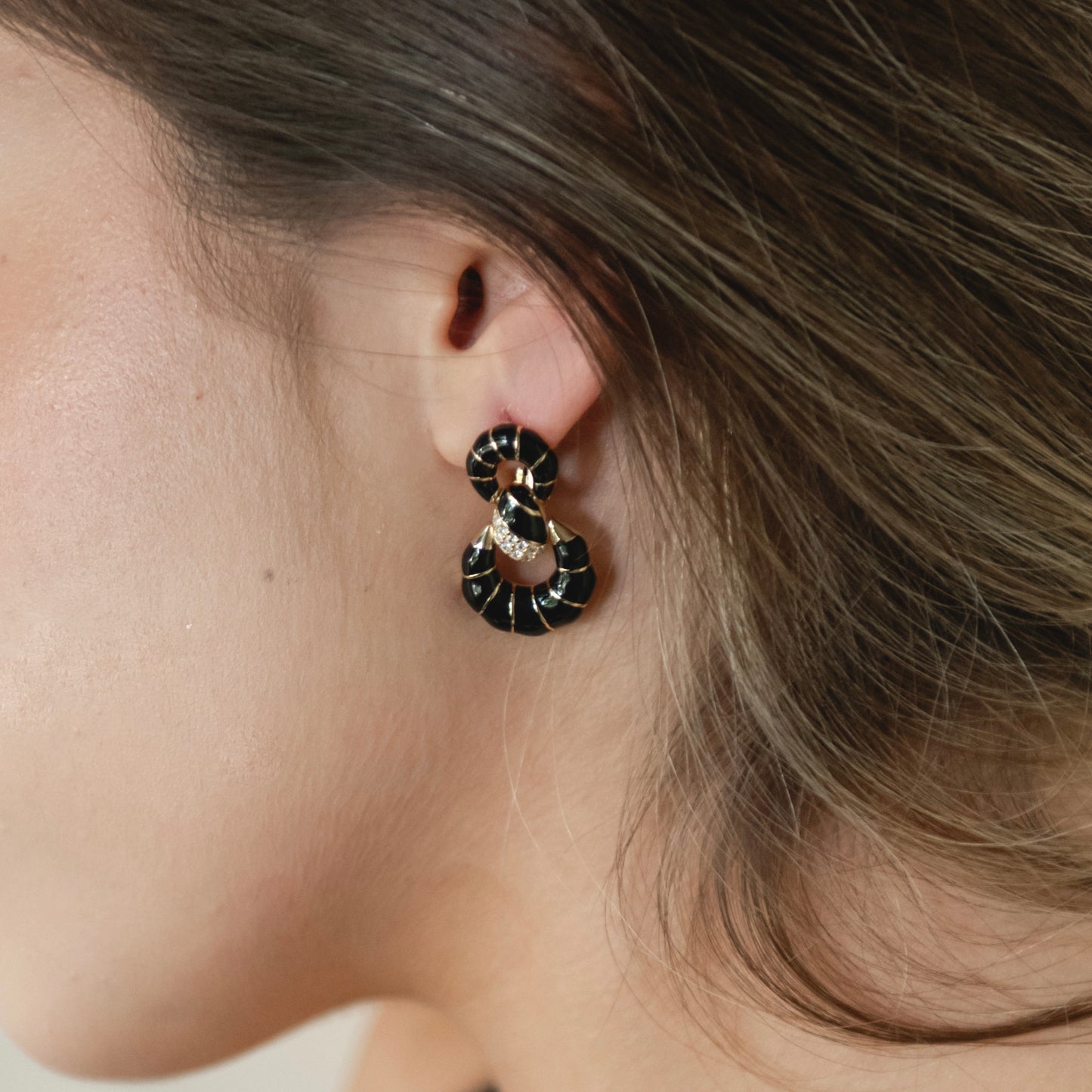ARETES NIZA NEGRO