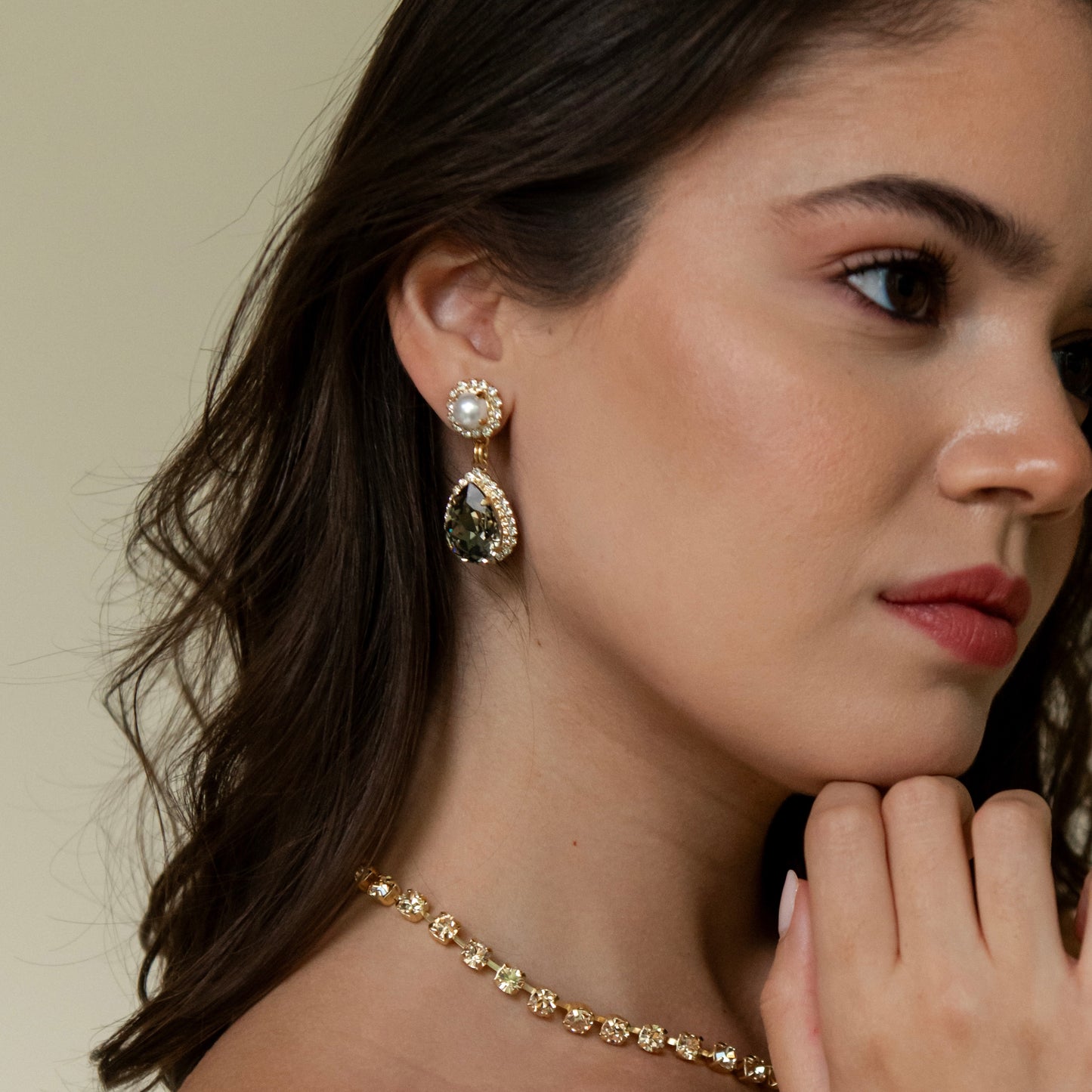 ARETES HEAVEN PERLA Y GRIS