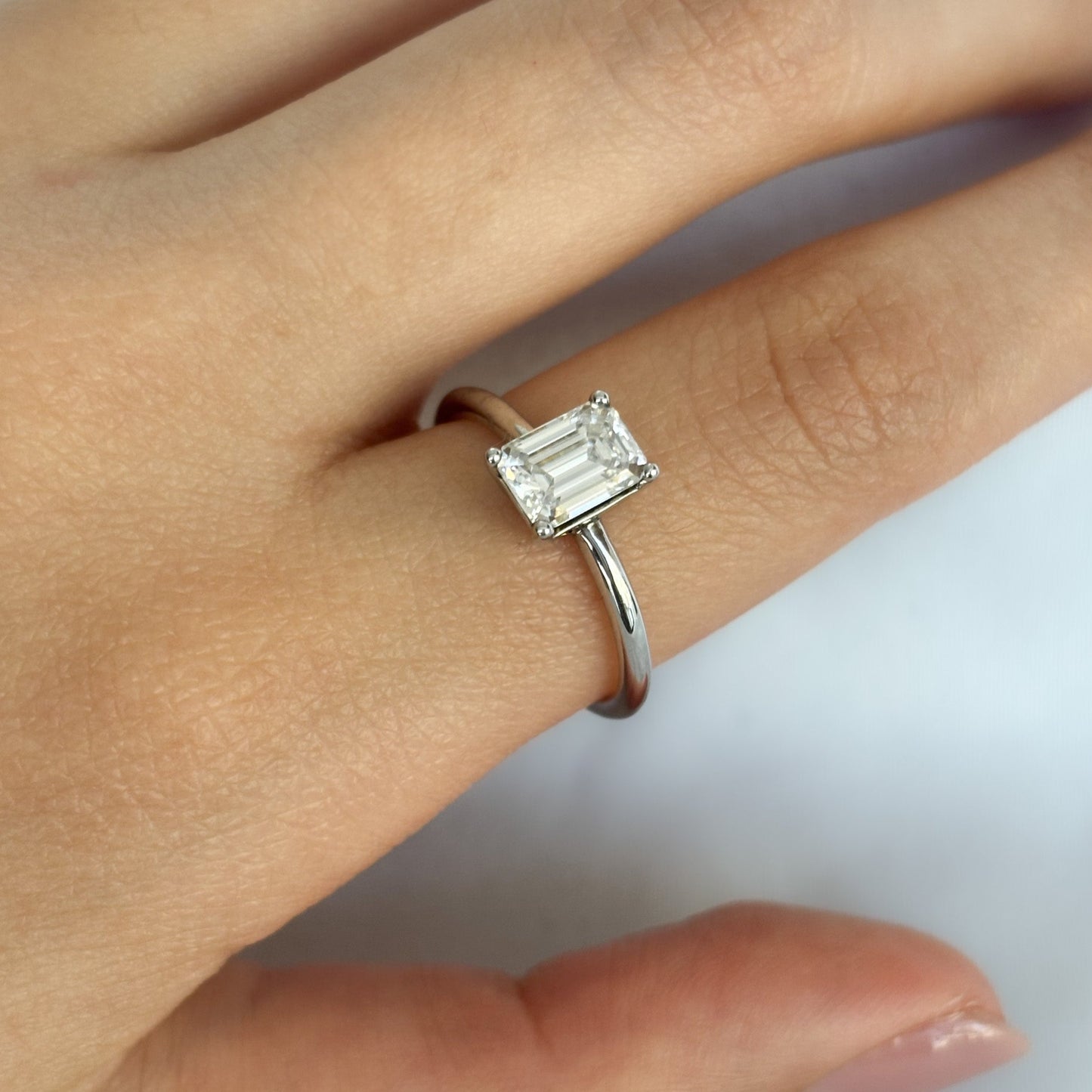 ANILLO PIEDRA MOISSANITE CORTE ESMERALDA DE 1.0 CT