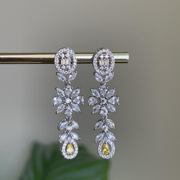 ARETES LADY YELLOW